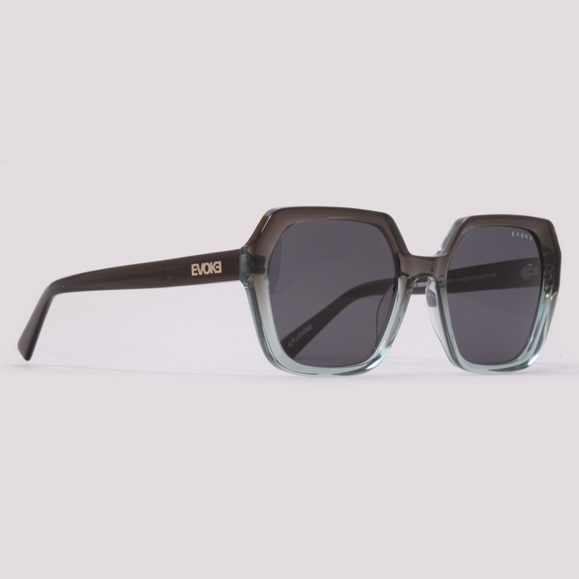 Evoke EVK 57 H02 Cinza Translúcido Preto - Sol - 56 mm