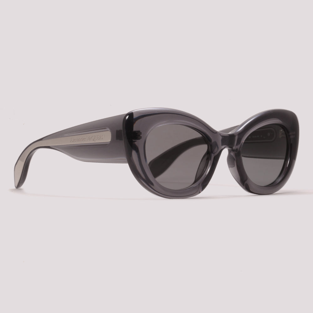 Alexander McQueen AM0403S 002 Cinza Translúcido Preto - Sol - 52 mm