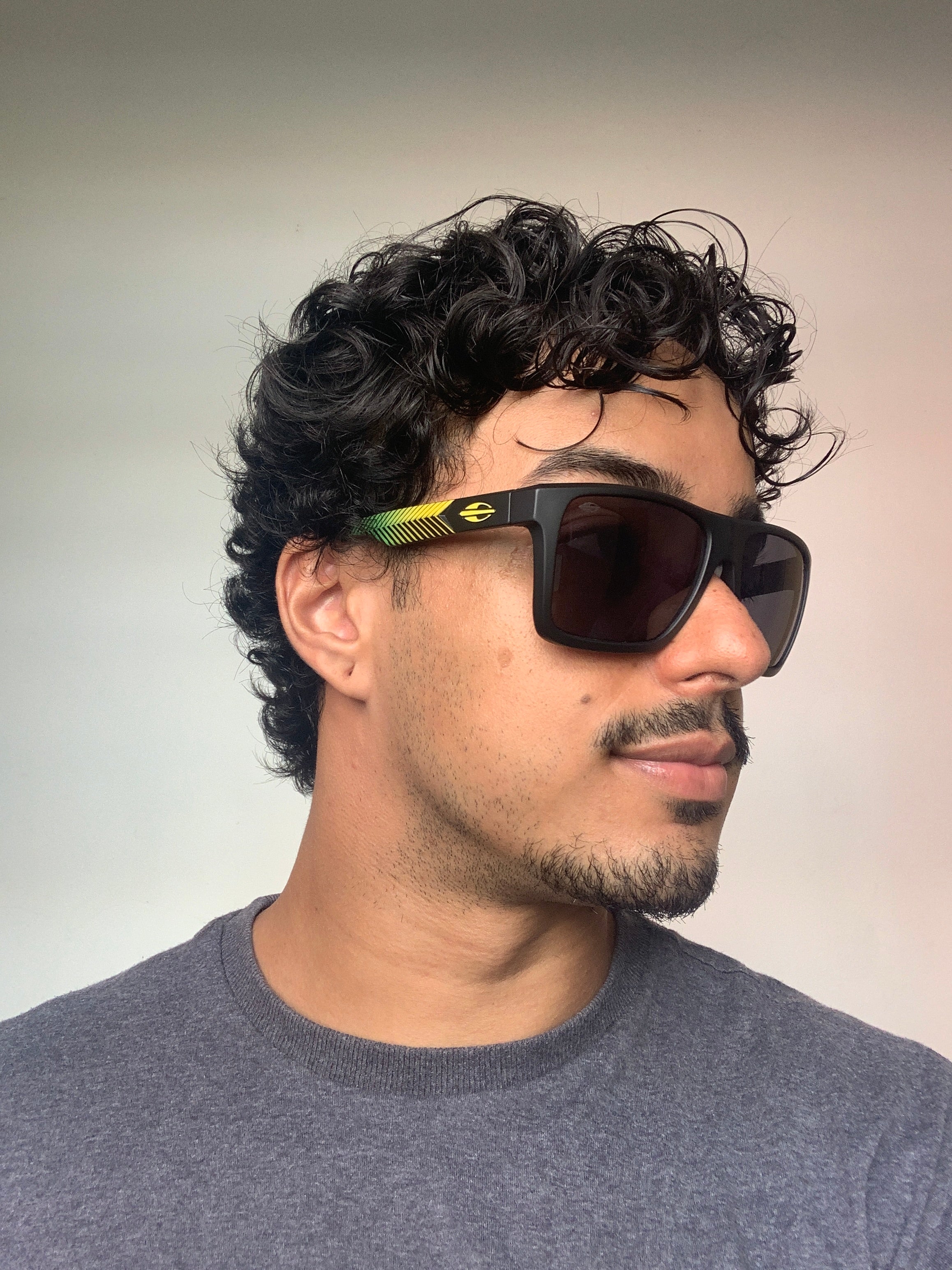 Mormaii San Diego 2 Brasil Retangular Preto e Amarelo Fosco/ Preto - Solar - TAM 56 mm