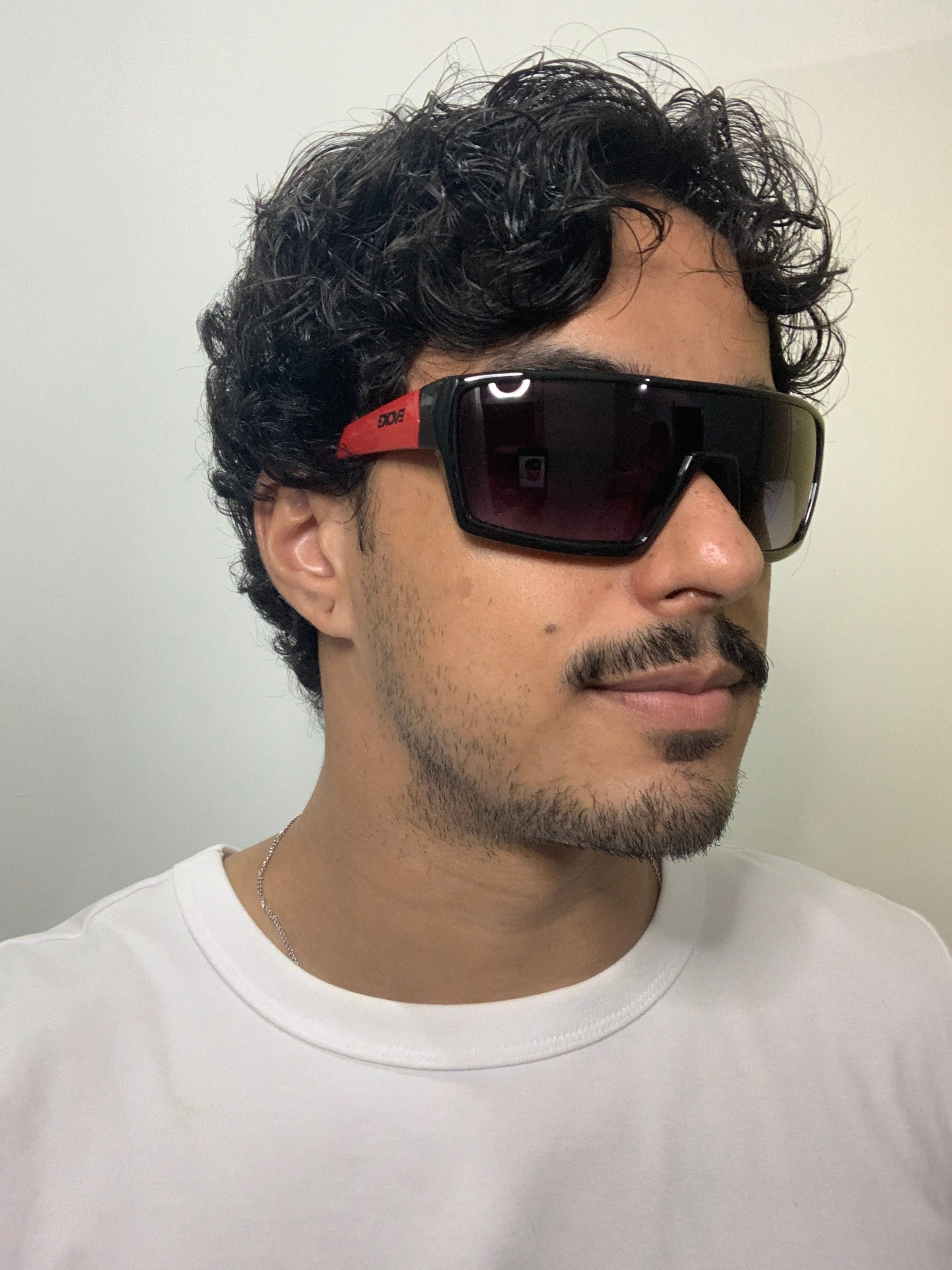 Evoke Bionic Beta AC01 Retangular Black Shine Red/ Gray Gradient - Solar - TAM 132 mm