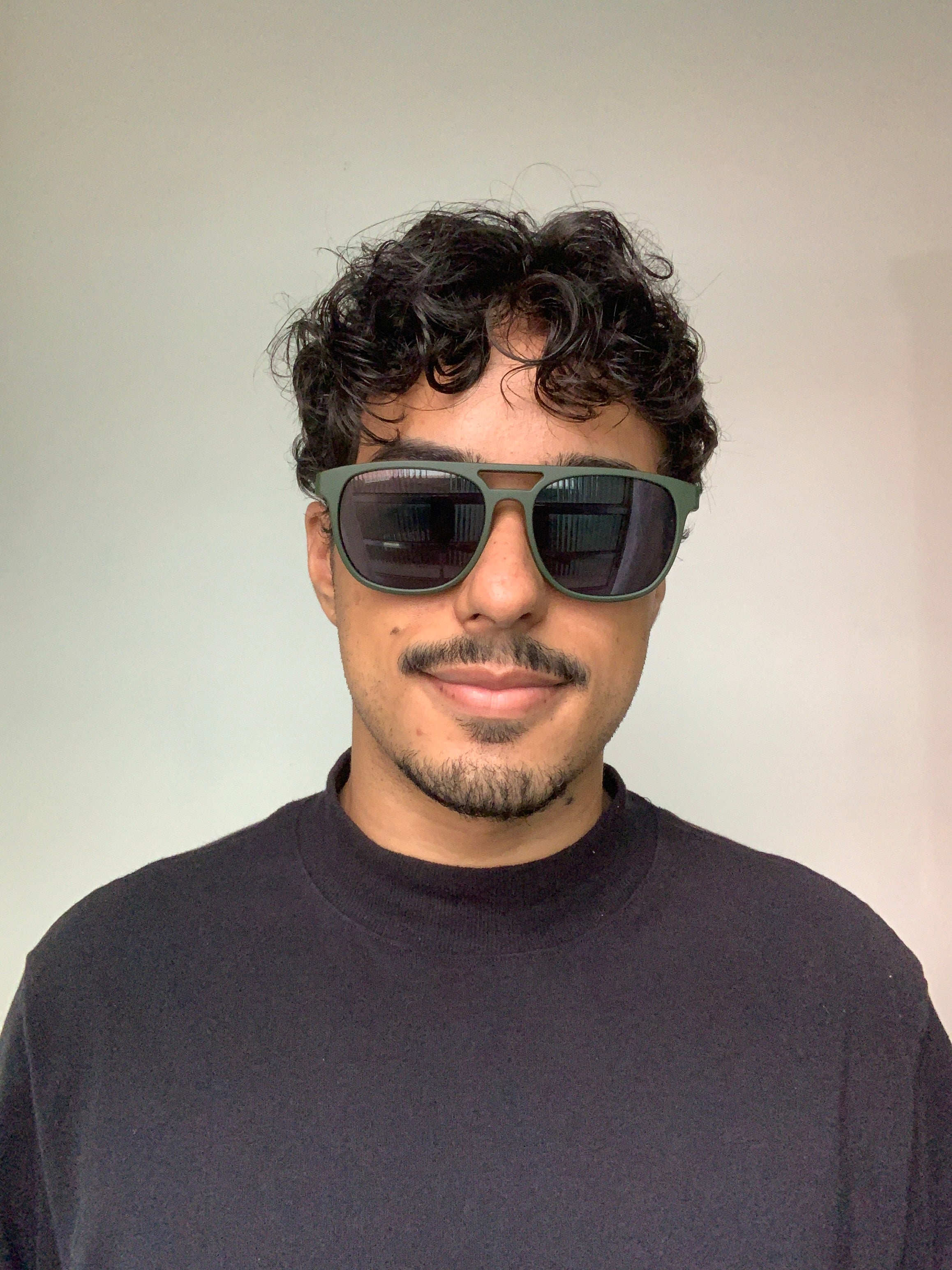 Colcci Apolo Verde e Cinza Fosco/ Preto - Lente 5,6 cm - Sol