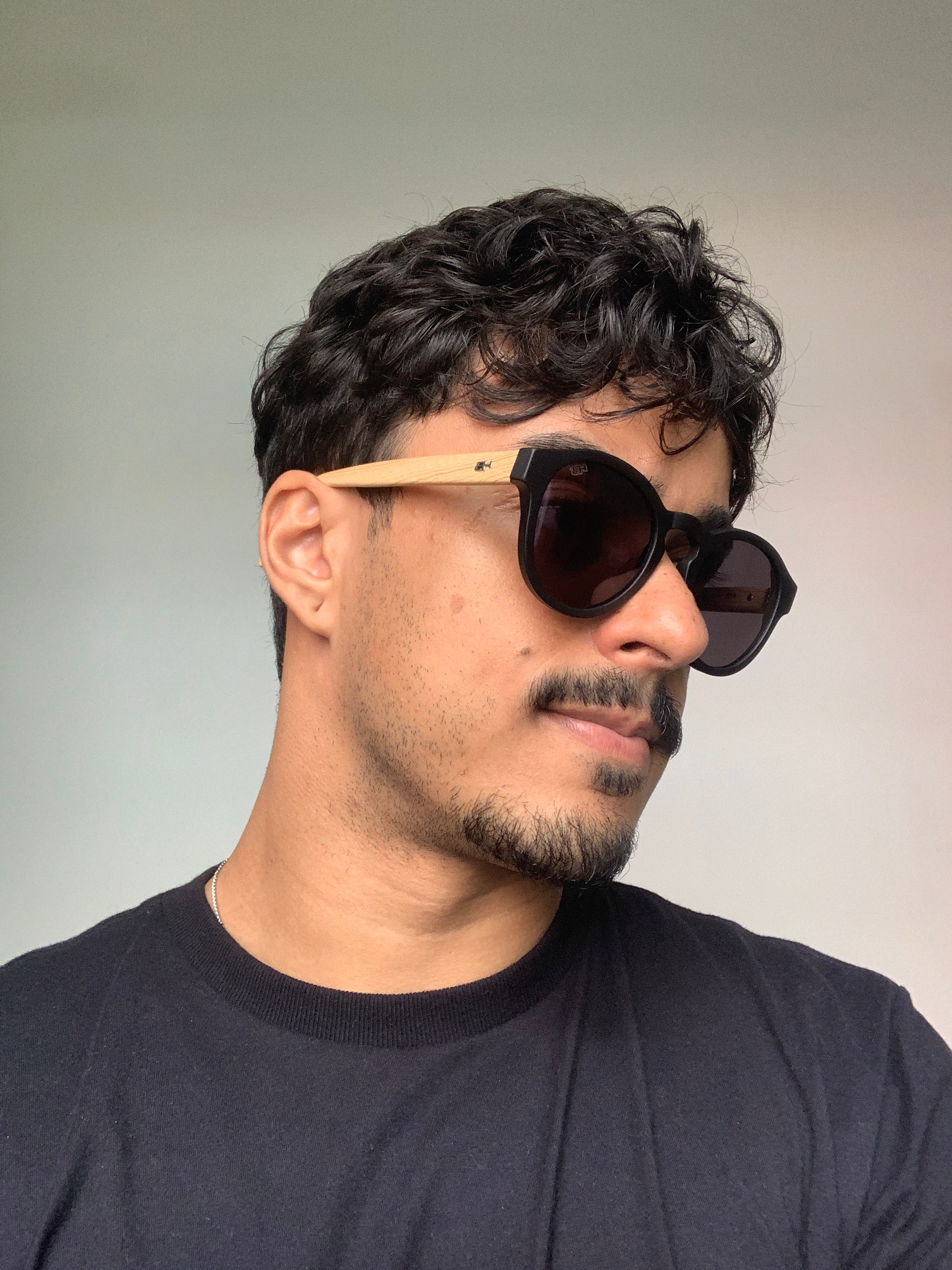 HB Buzz Matte Black Wood/ Gray - Sol