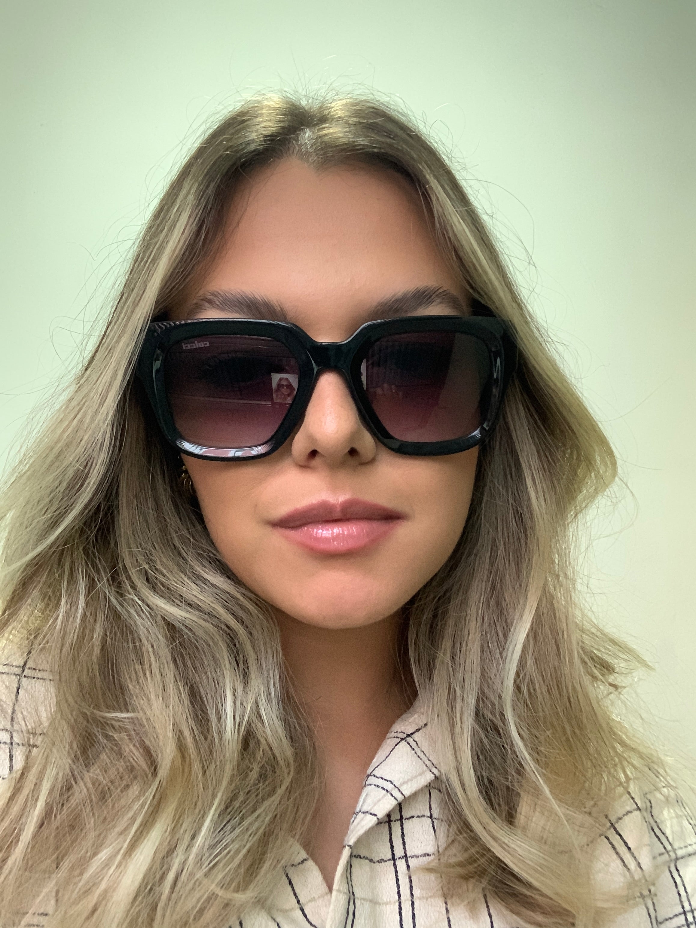 Colcci Astrid retrô Preto Brilho/ Preto Degradê - Solar - TAM 51 mm