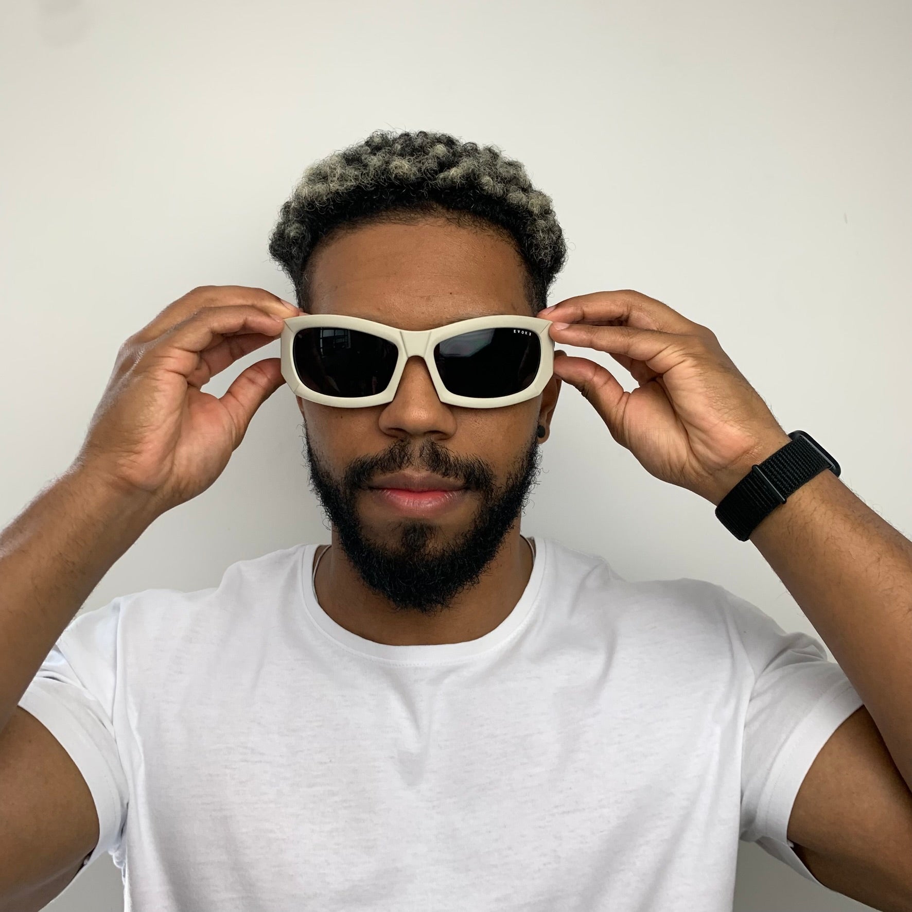 Evoke The Mask N11 Off White Fosco Preto - Sol - 59 mm