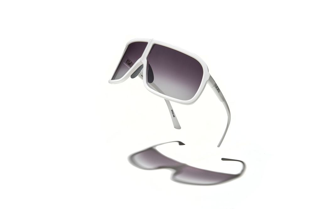 Evoke Nosedive High-end B01T White Silver Gray Gradient - Lente 137 MM - Sol