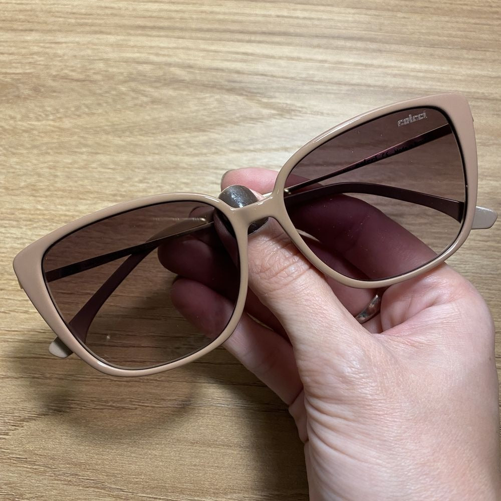Colcci Camila Queiroz Judy Sun Nude e Dourado Brilho/ Marrom Degradê - Lente 5,4 cm - Sol