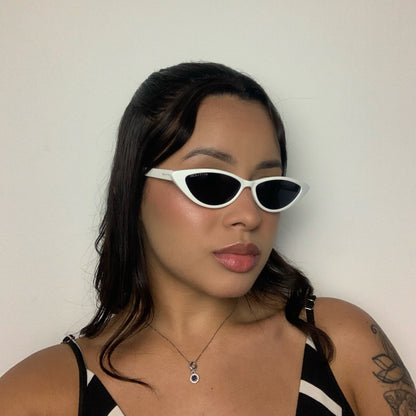 Attitude AT8208 B01 Branco Brilho Preto - Sol - 55 mm