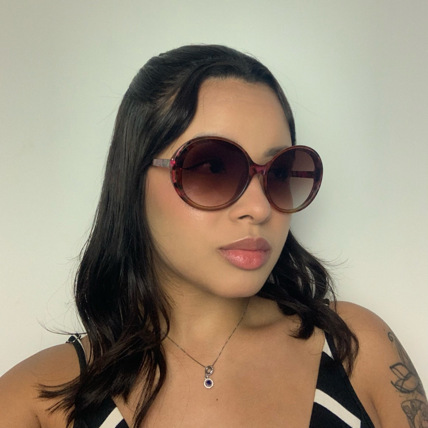 Atitude AT8127 G22 Rosa Mesclado Marrom Degradê - Sol - 63 mm