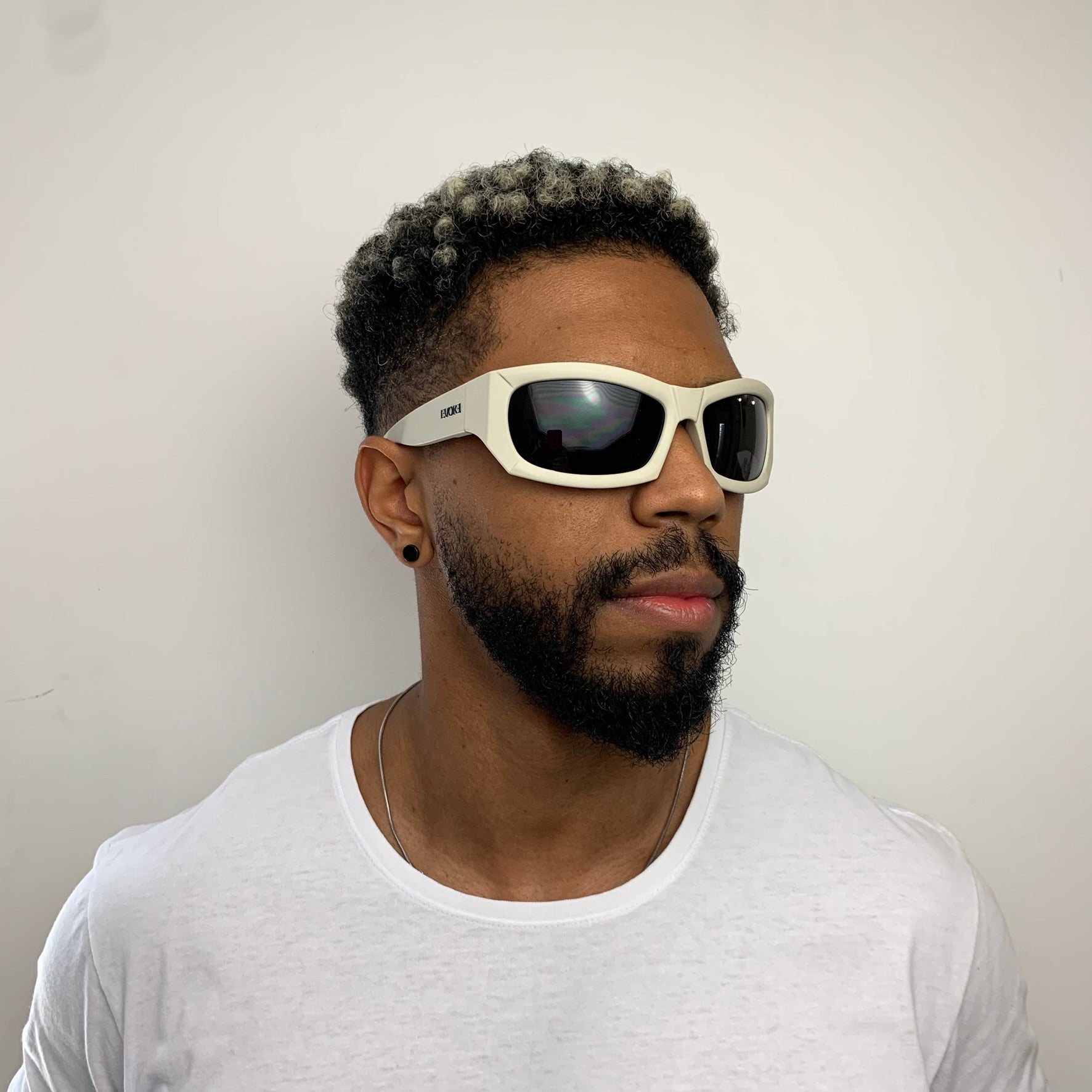 Evoke The Mask N11 Off White Fosco Preto -  Sol - 59 mm