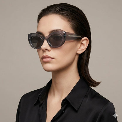 Alexander McQueen AM0403S 002 Cinza Translúcido Preto - Sol - 52 mm